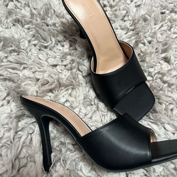 Mule Heels - Picture 2 of 2